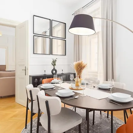 Stru House By Prague Days - Luxurious Apartments Next To National Theatre Exterior photo