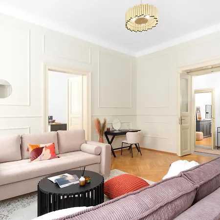 Stru House By Prague Days - Luxurious Apartments Next To National Theatre Exterior photo