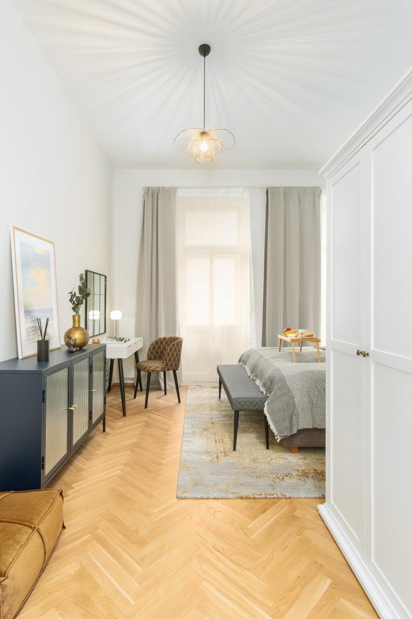 Stru House By Days - Luxurious Next To National Theatre Apartamento